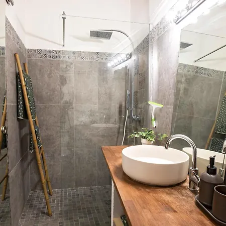Appartement & Cosy - Centre Historique Ecusson *